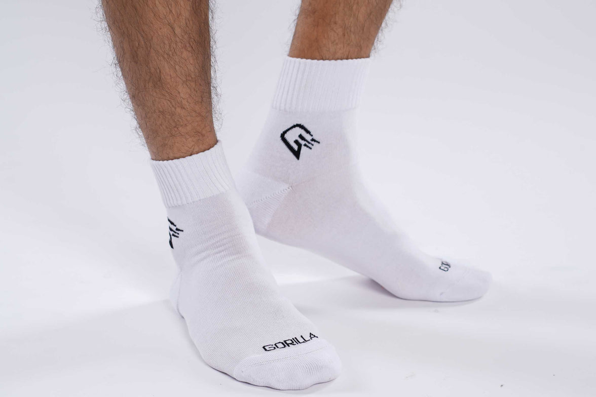 Vain white socks