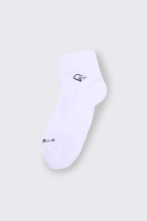 Vain white socks