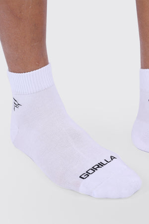 Vain white socks